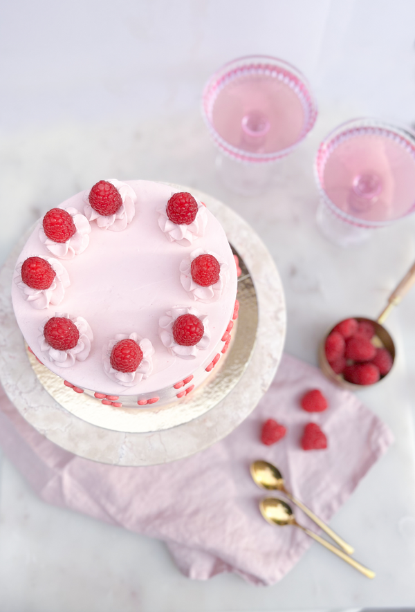 Minimal Cake - Valentine's Day Edition